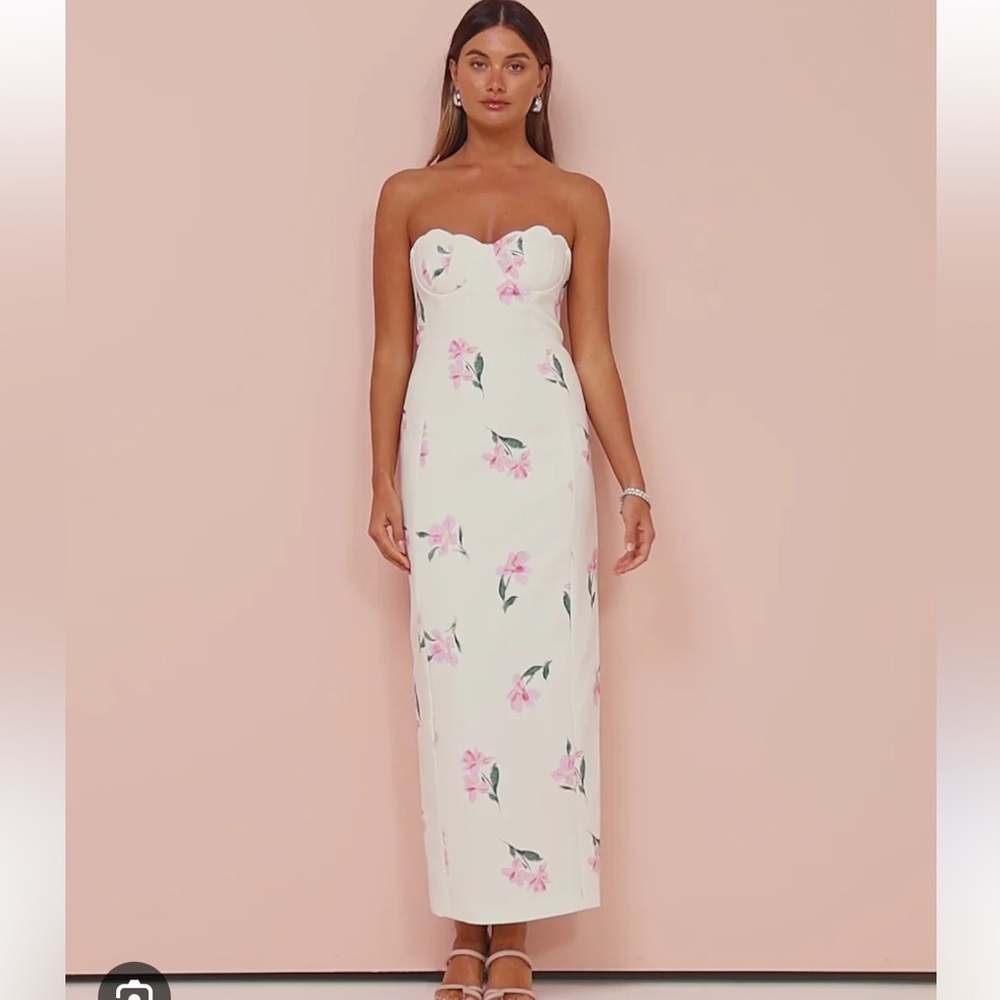 Issy Scalloped Bodice Midi Dress in Rose Print - AUS size 8 / Rose Print - XS/S
